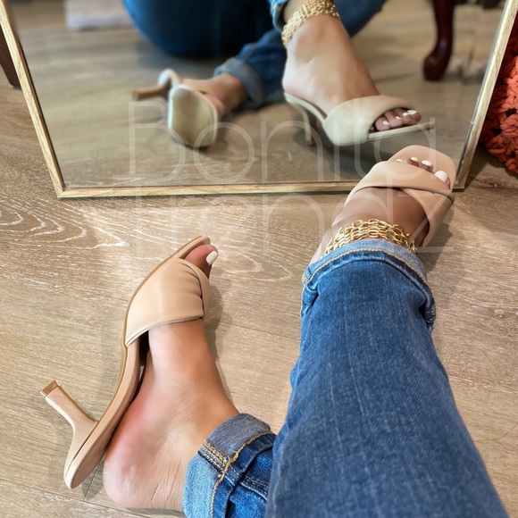 Classy Nude Kitten Low Heel Fold Over Mules - Picture 2 of 4